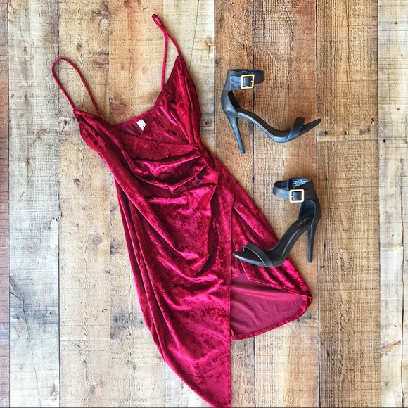 Blue Blush Dresses & Skirts - ⭐️Reduced⭐️Cranberry VELVET DRESS - LIKE NEW